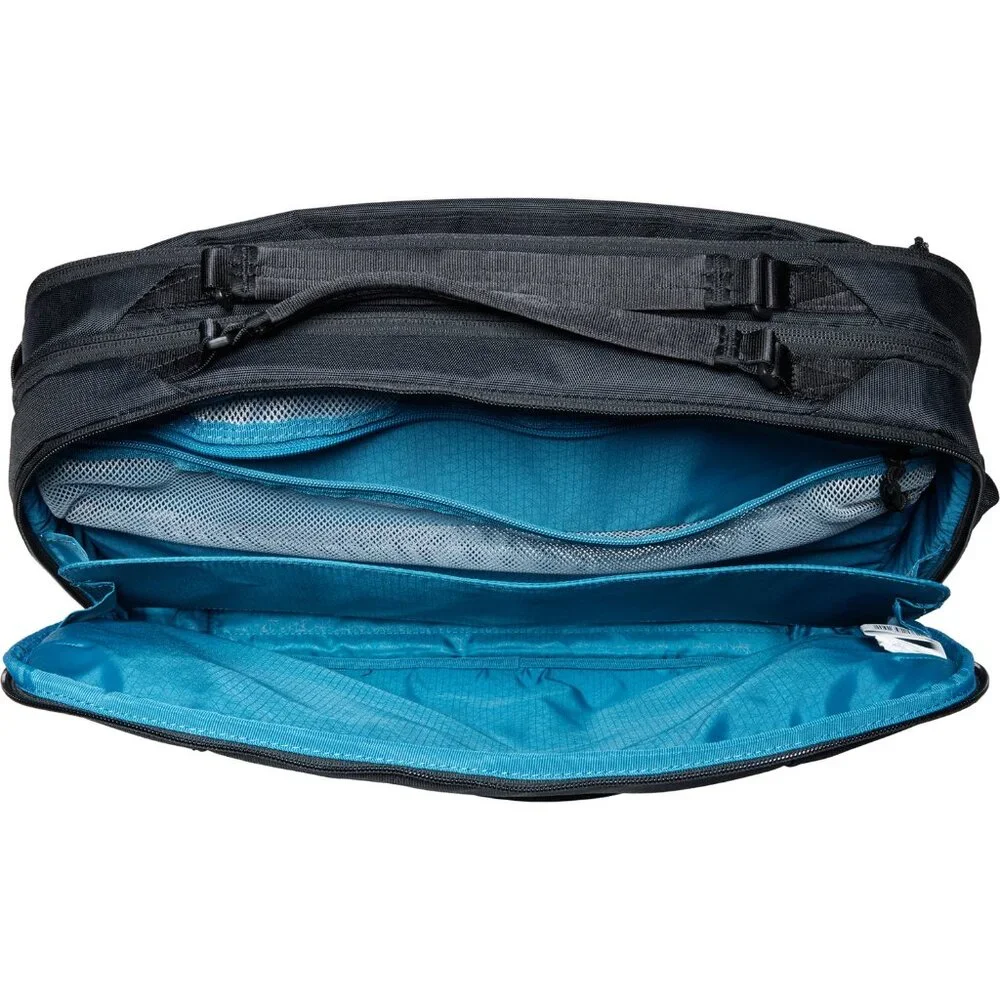 Thule Subterra Briefcase fits up to: 15.6